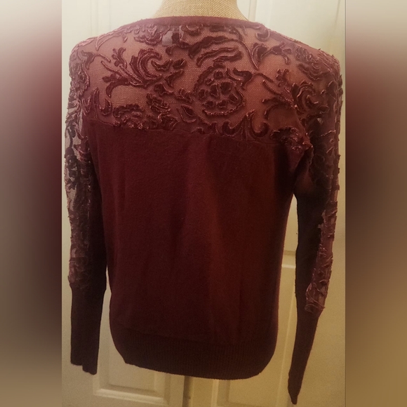 Joseph A Burgundy Lace Floral Blouse Size S - Picture 3 of 6